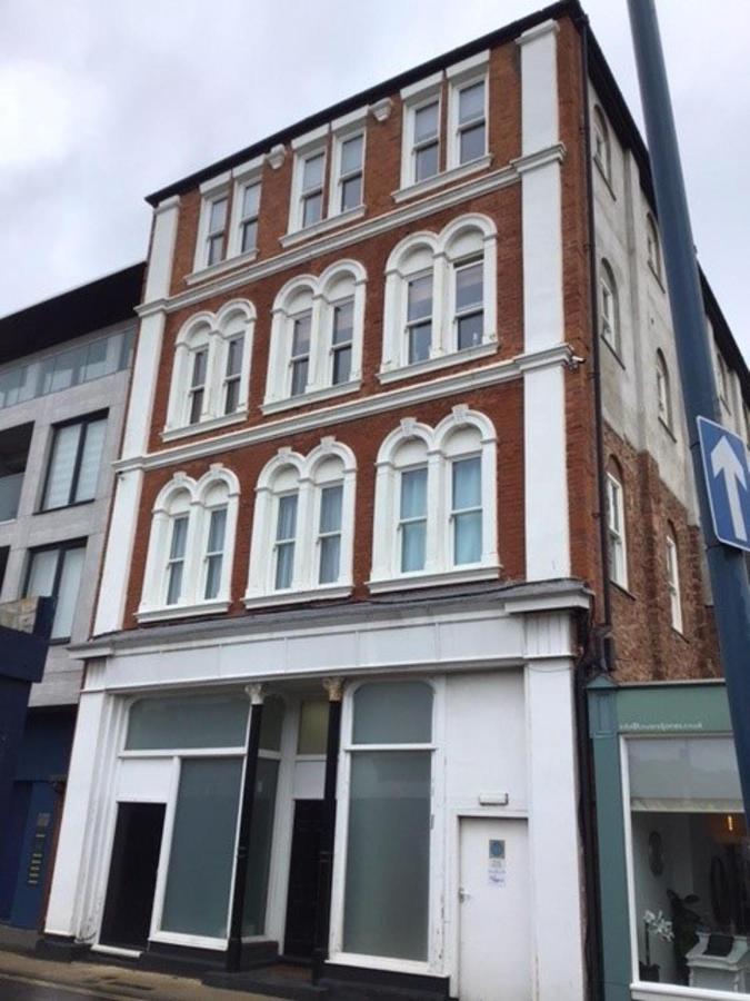 Apartment - Sleeps 4 - Pets Allowed