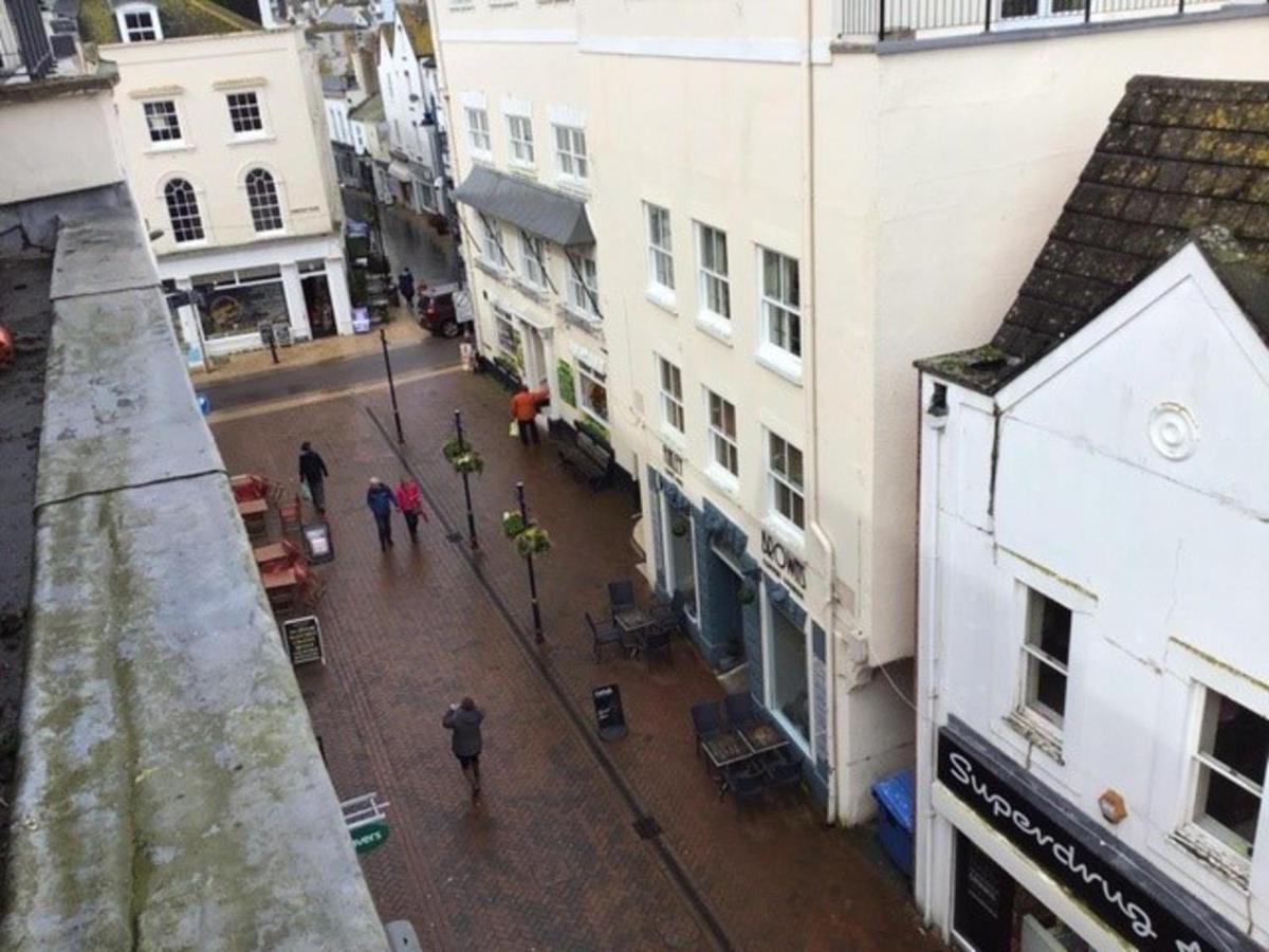 - Sleeps 4 - Pets Allowed Teignmouth
