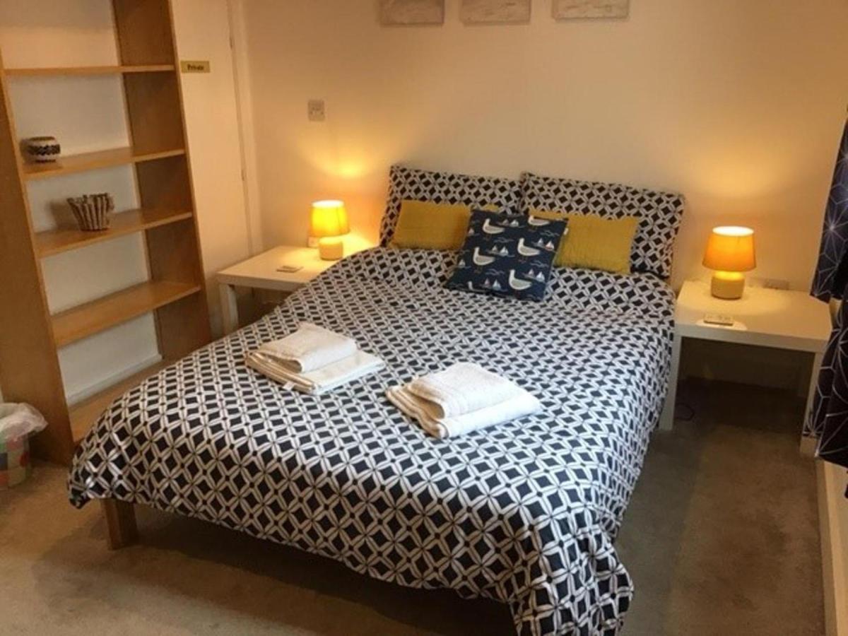 - Sleeps 4 - Pets Allowed Teignmouth