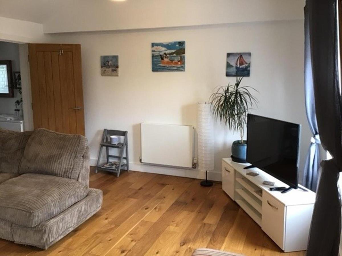 - Sleeps 4 - Pets Allowed Apartment *