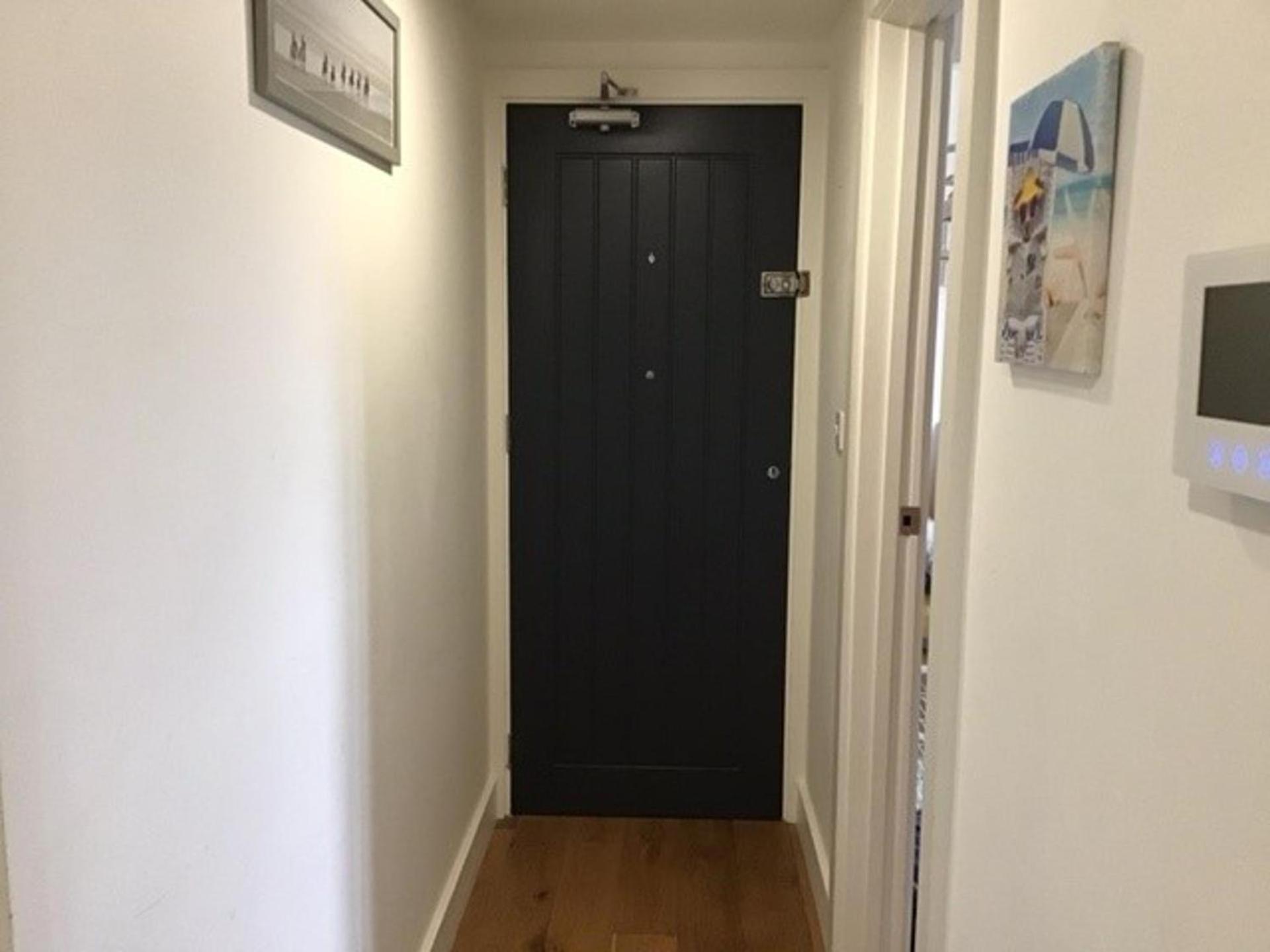 - Sleeps 4 - Pets Allowed *